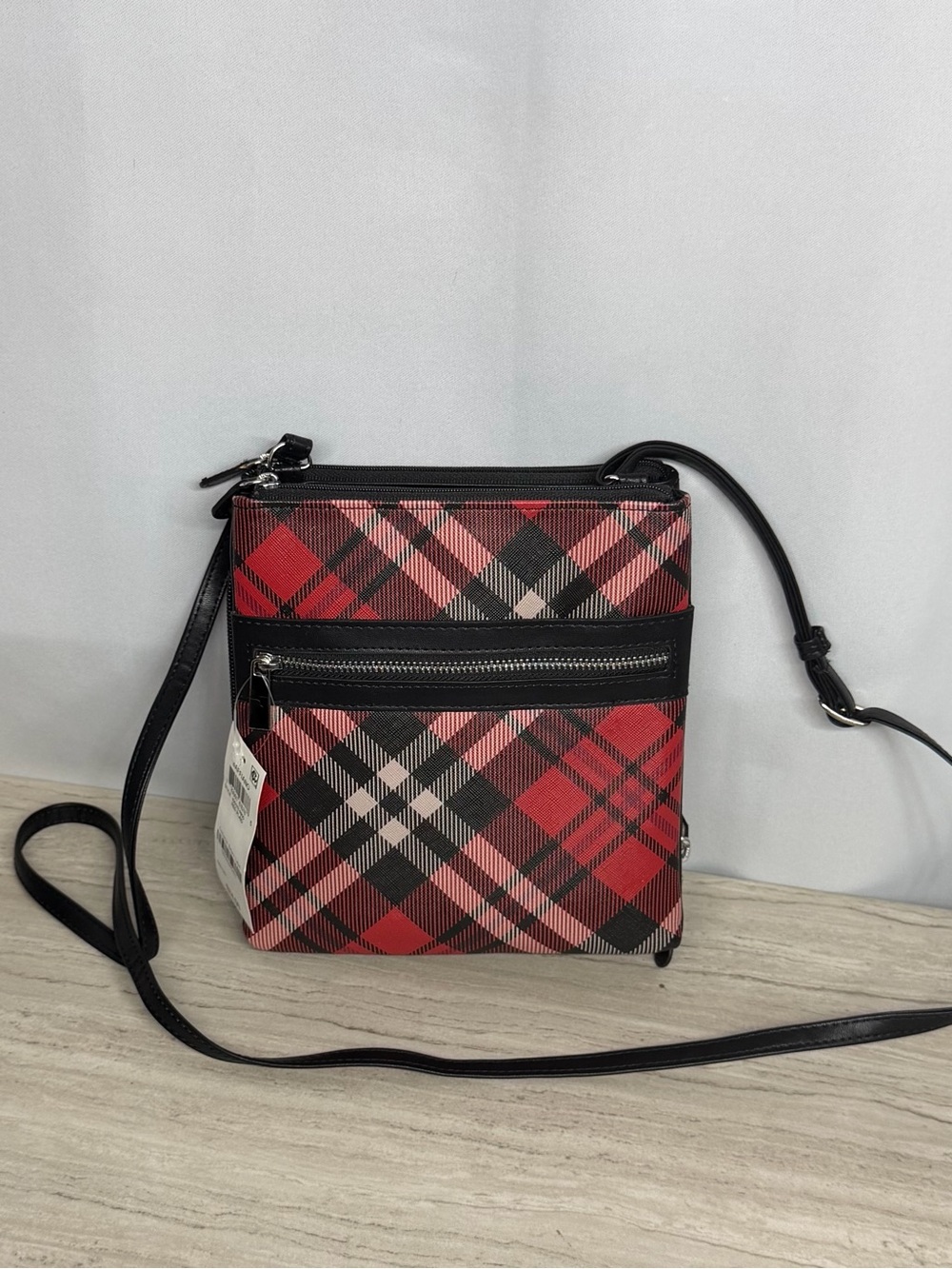 Giani Bernini Plaid Dasher Crossbody.
Bag Red Black